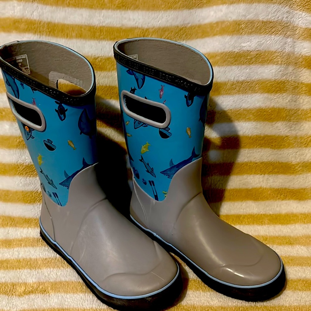 Boys Bogs Rainboots Only worn once!